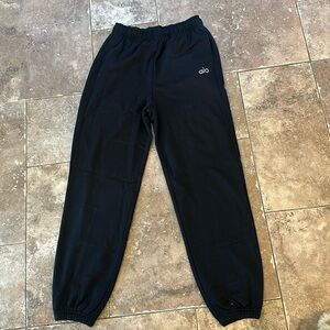 alo yoga straight leg black sweatpants